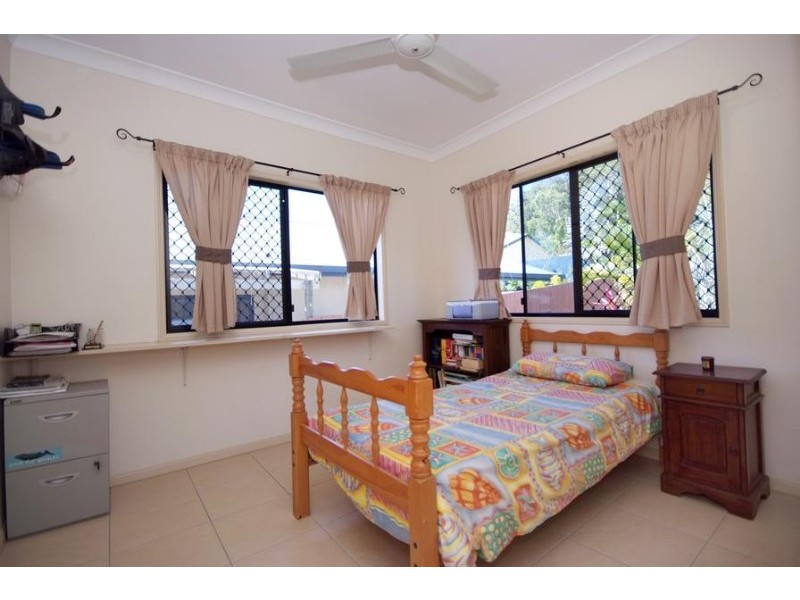 16 Lookout Terrace, Trinity Beach QLD 4879