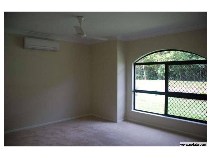 29 Huntley Crescent, Redlynch QLD 4870