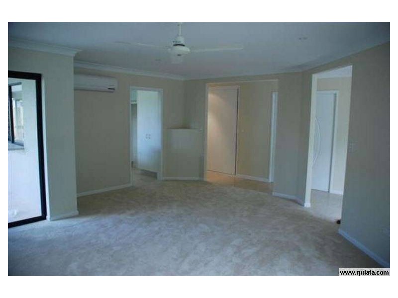 29 Huntley Crescent, Redlynch QLD 4870