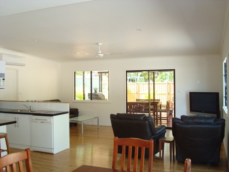 6 Palmerston Street, Aeroglen QLD 4870