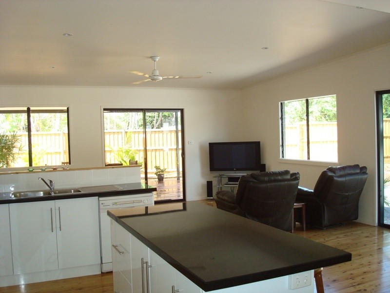 6 Palmerston Street, Aeroglen QLD 4870