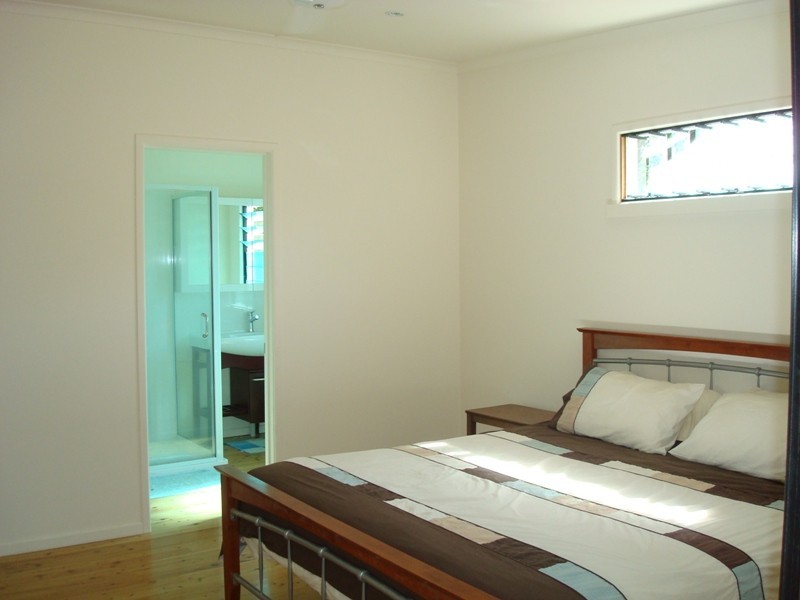 6 Palmerston Street, Aeroglen QLD 4870