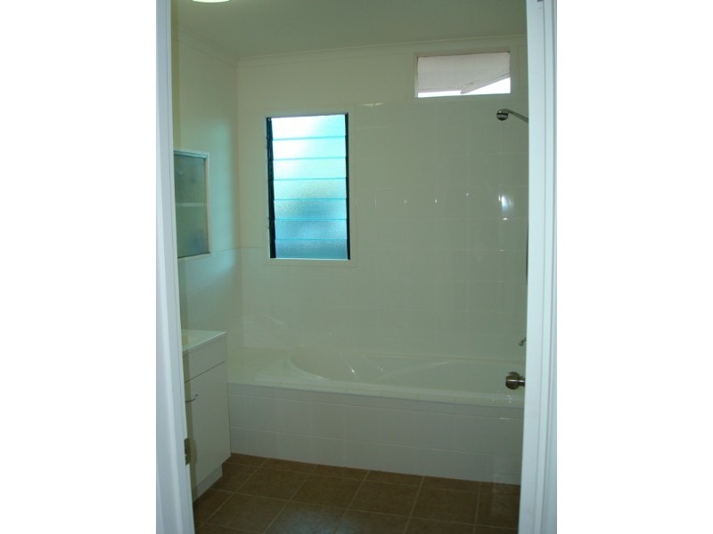 6 Palmerston Street, Aeroglen QLD 4870