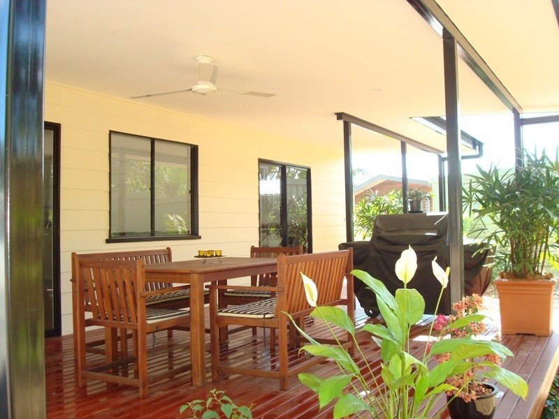 6 Palmerston Street, Aeroglen QLD 4870