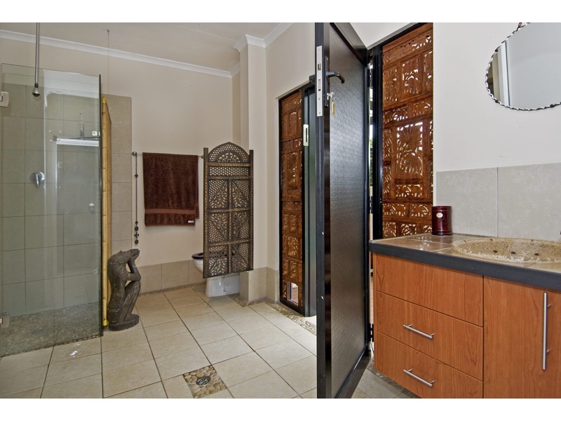 4 Stoney Creek Road, Kamerunga QLD 4870