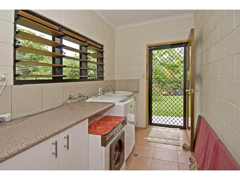 4 Stoney Creek Road, Kamerunga QLD 4870