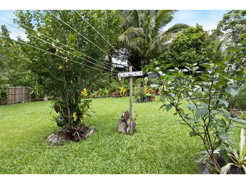 4 Stoney Creek Road, Kamerunga QLD 4870