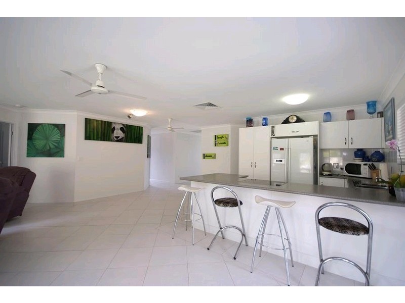 115 Mcfarlane Drive, Kanimbla QLD 4870
