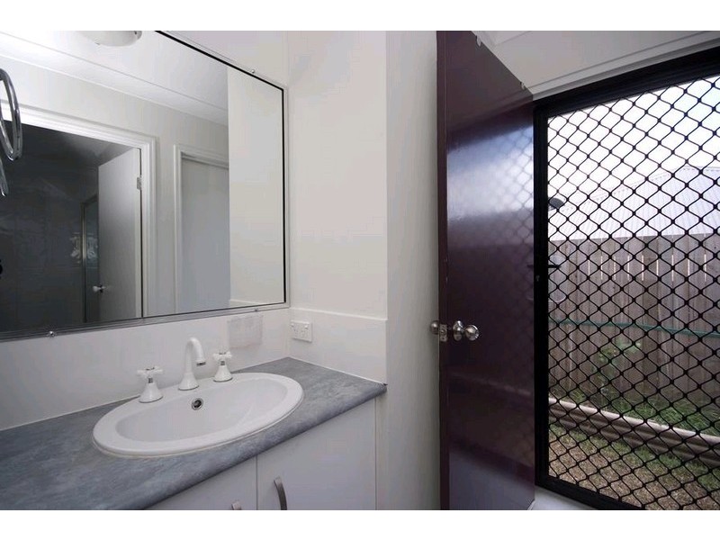 115 Mcfarlane Drive, Kanimbla QLD 4870