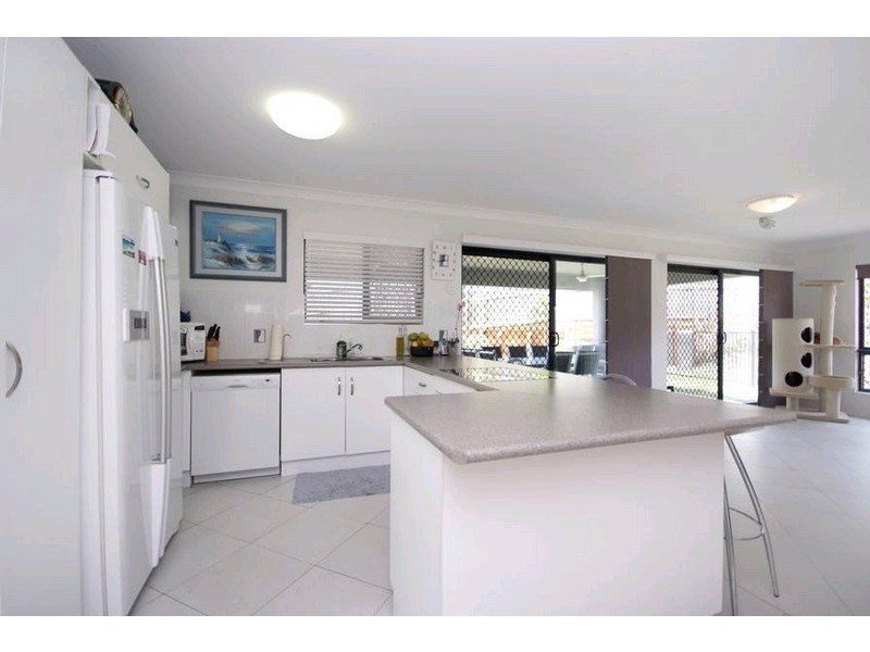 115 Mcfarlane Drive, Kanimbla QLD 4870