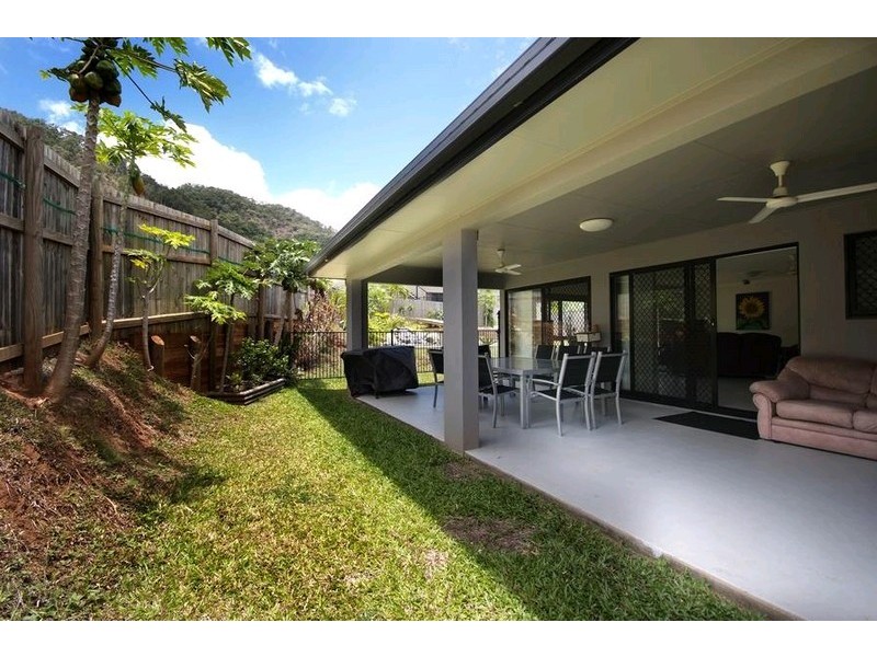115 Mcfarlane Drive, Kanimbla QLD 4870