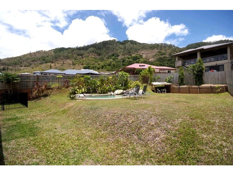 115 Mcfarlane Drive, Kanimbla QLD 4870