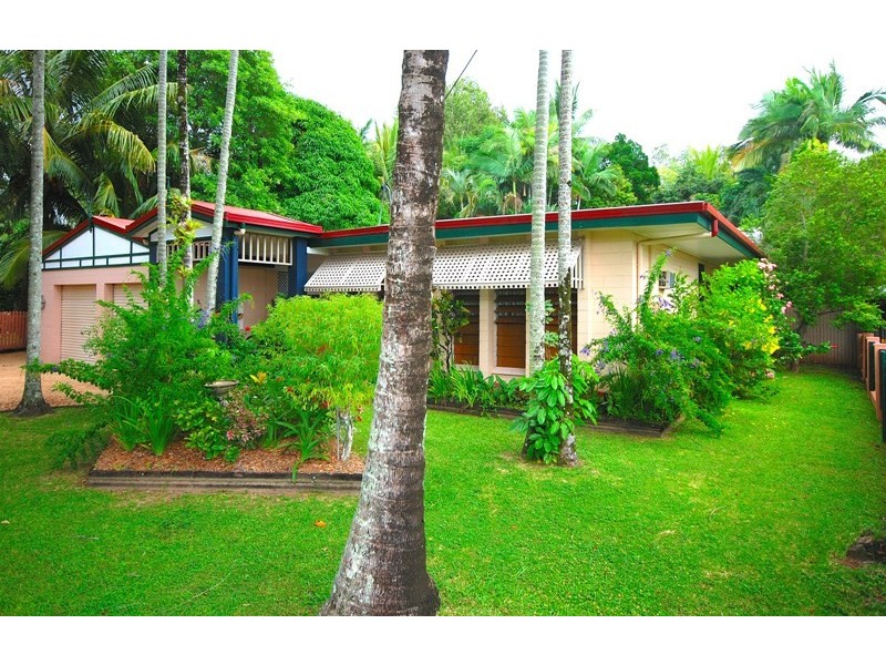 14 Bataan Close, Trinity Park QLD 4879