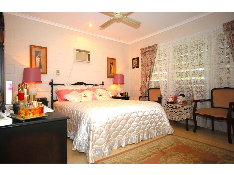 14 Bataan Close, Trinity Park QLD 4879