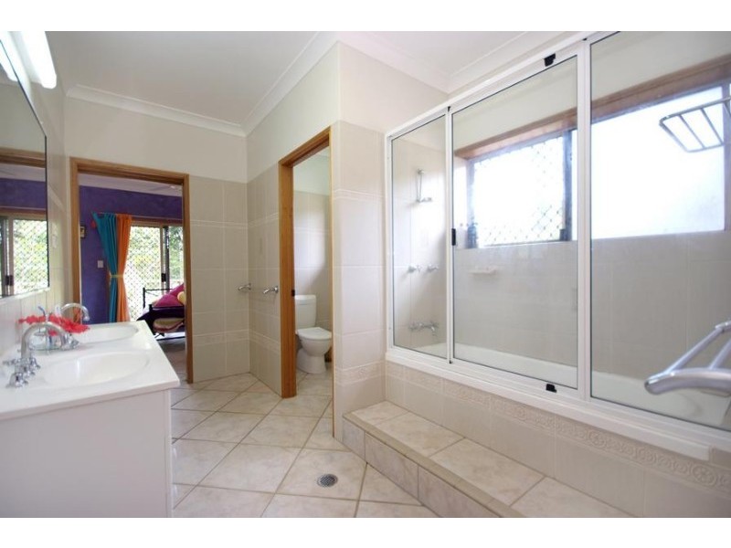 27 Plantation Road, Edmonton QLD 4869