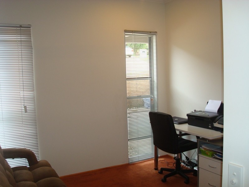 7 Mccoll Street, Redlynch QLD 4870