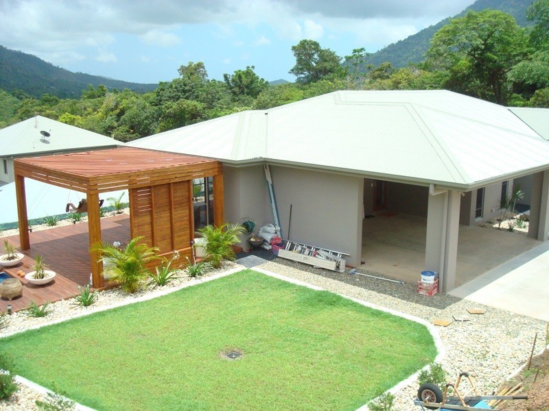 7 Mccoll Street, Redlynch QLD 4870