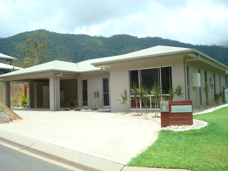 7 Mccoll Street, Redlynch QLD 4870