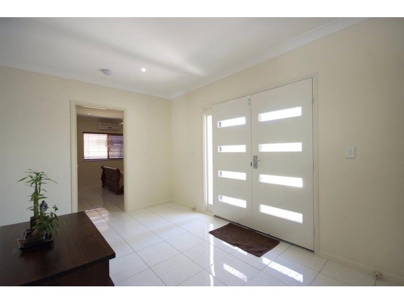 10 Norfolk Close, Holloways Beach QLD 4878