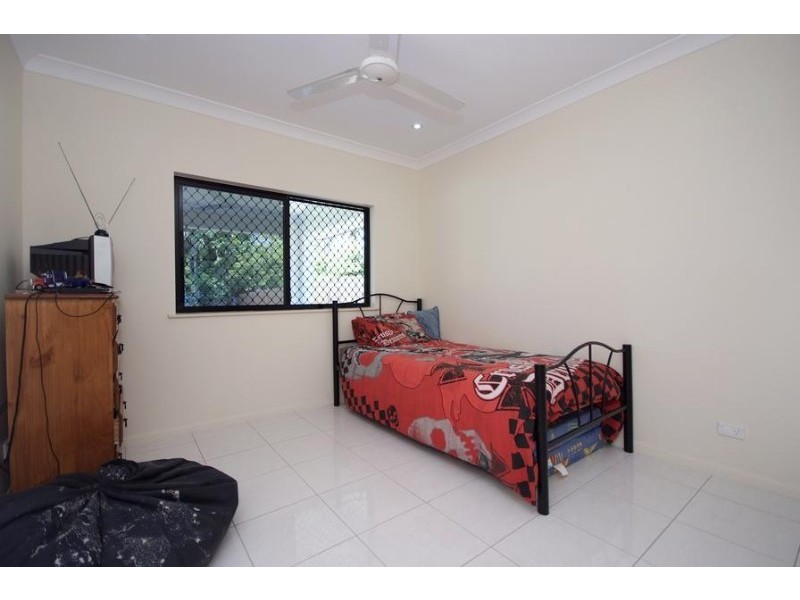 10 Norfolk Close, Holloways Beach QLD 4878