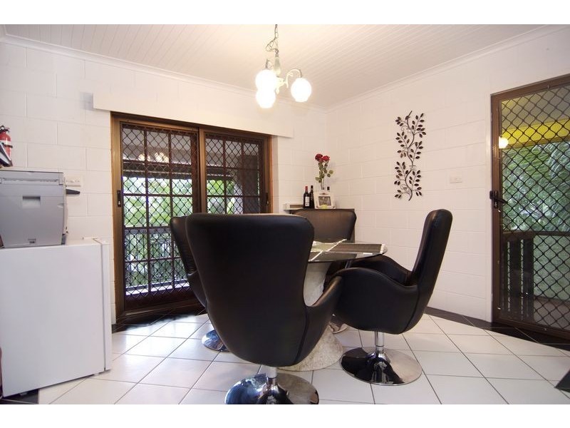 1 Hermes Close, Mooroobool QLD 4870