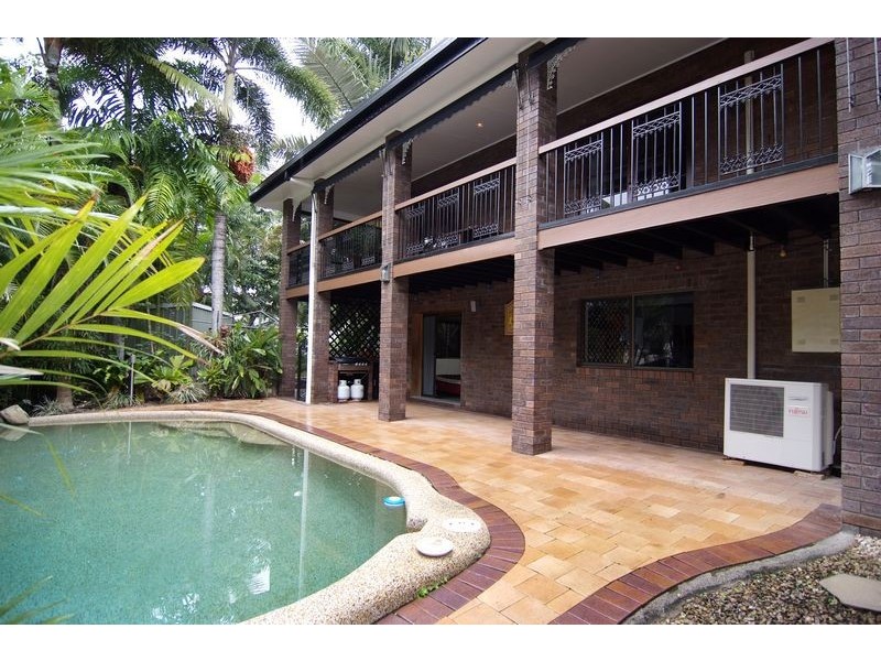 1 Hermes Close, Mooroobool QLD 4870