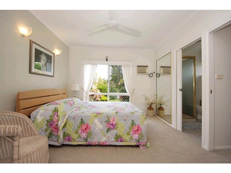 5 Providence Close, Bentley Park QLD 4869