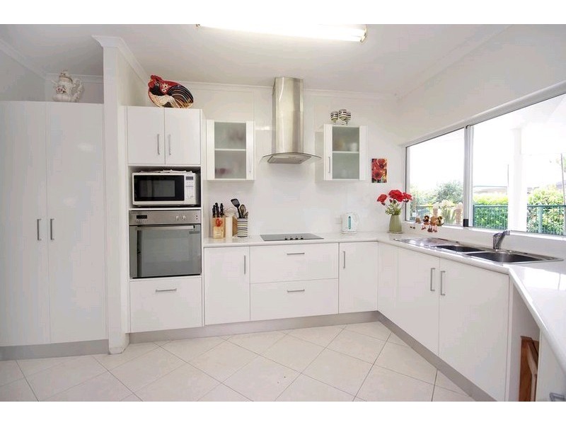 5 Providence Close, Bentley Park QLD 4869