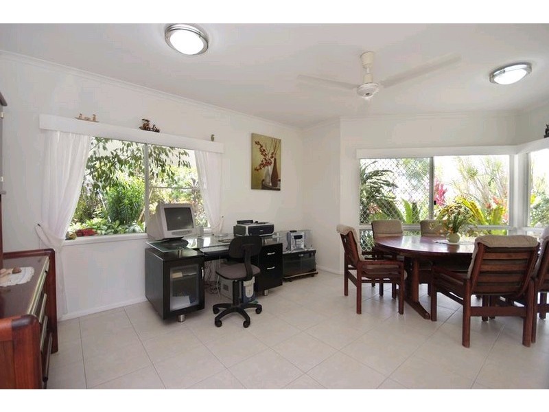 5 Providence Close, Bentley Park QLD 4869