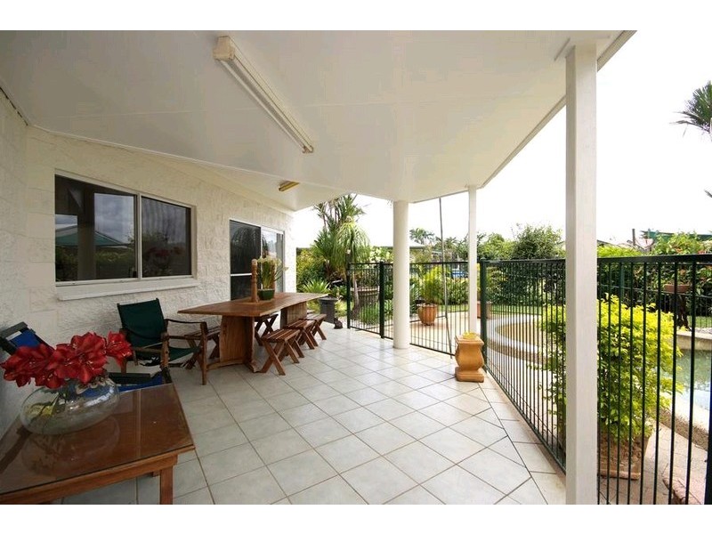 5 Providence Close, Bentley Park QLD 4869