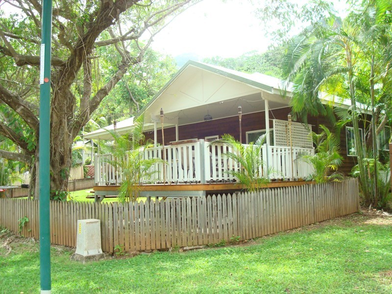 1 Cyathea Close, Kamerunga QLD 4870