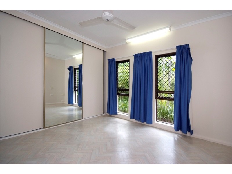 15 Hobson Drive, Brinsmead QLD 4870