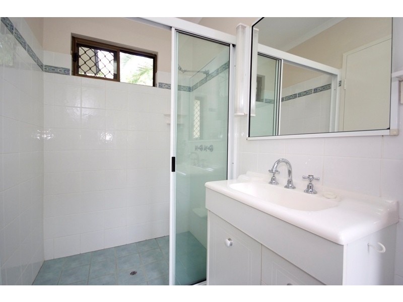 15 Hobson Drive, Brinsmead QLD 4870