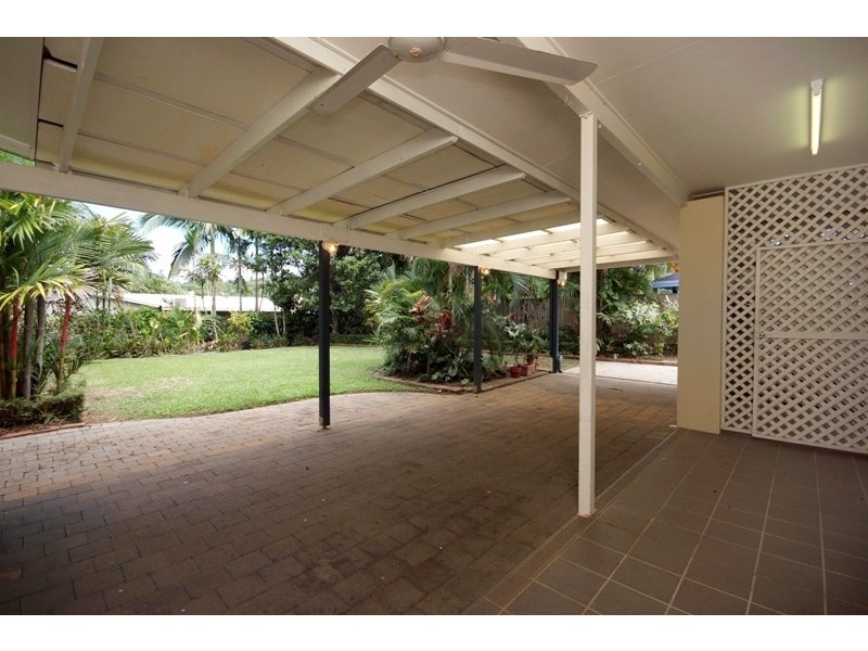 15 Hobson Drive, Brinsmead QLD 4870