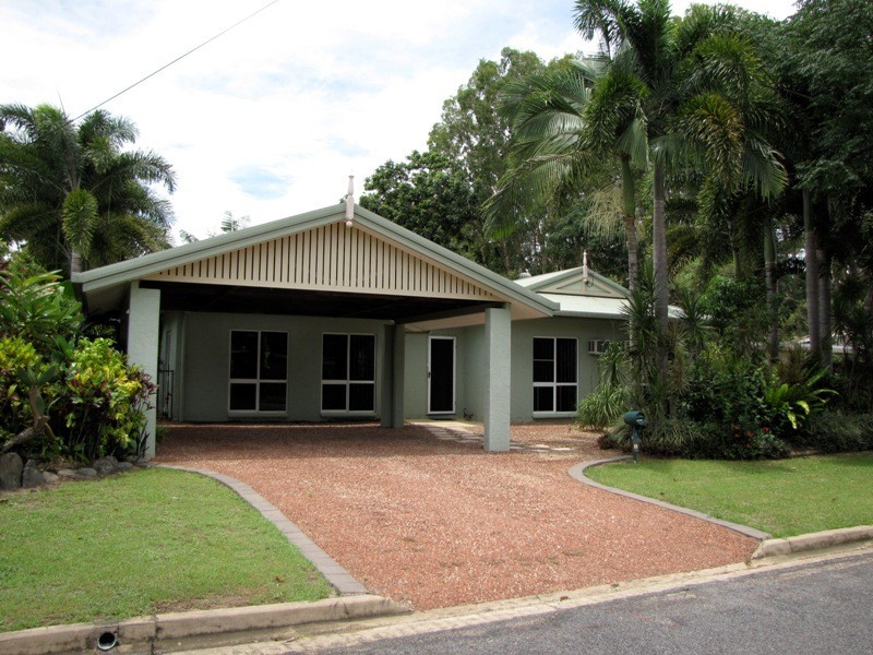 15 Carolyn Close, Yorkeys Knob QLD 4878