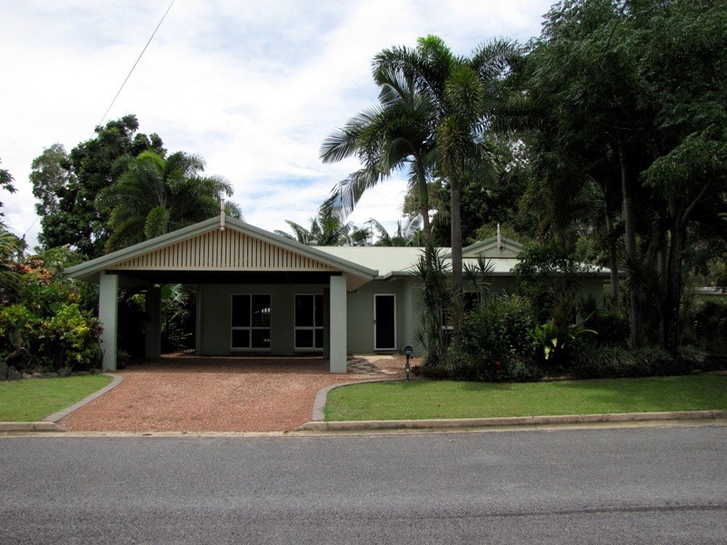 15 Carolyn Close, Yorkeys Knob QLD 4878