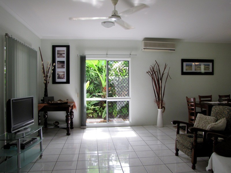 15 Carolyn Close, Yorkeys Knob QLD 4878