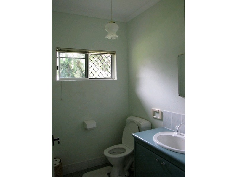 15 Carolyn Close, Yorkeys Knob QLD 4878