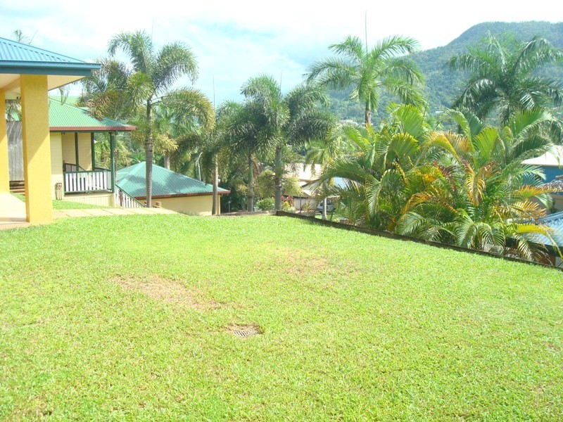 52 Barnes Street, Earlville QLD 4870