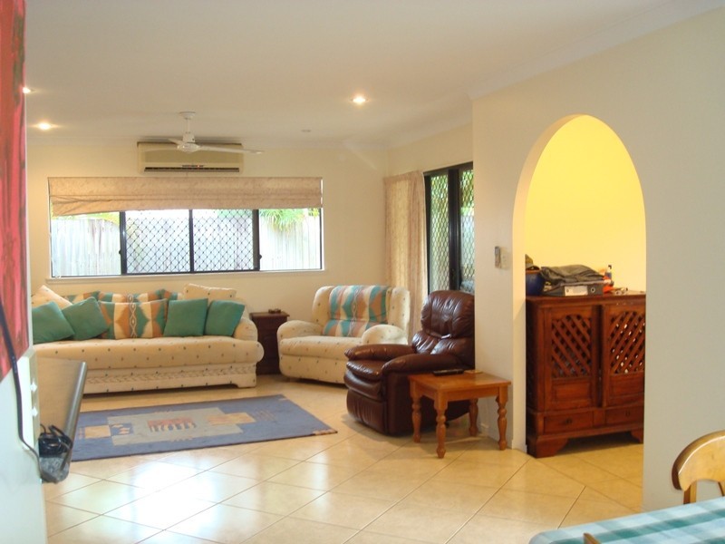 52 Barnes Street, Earlville QLD 4870