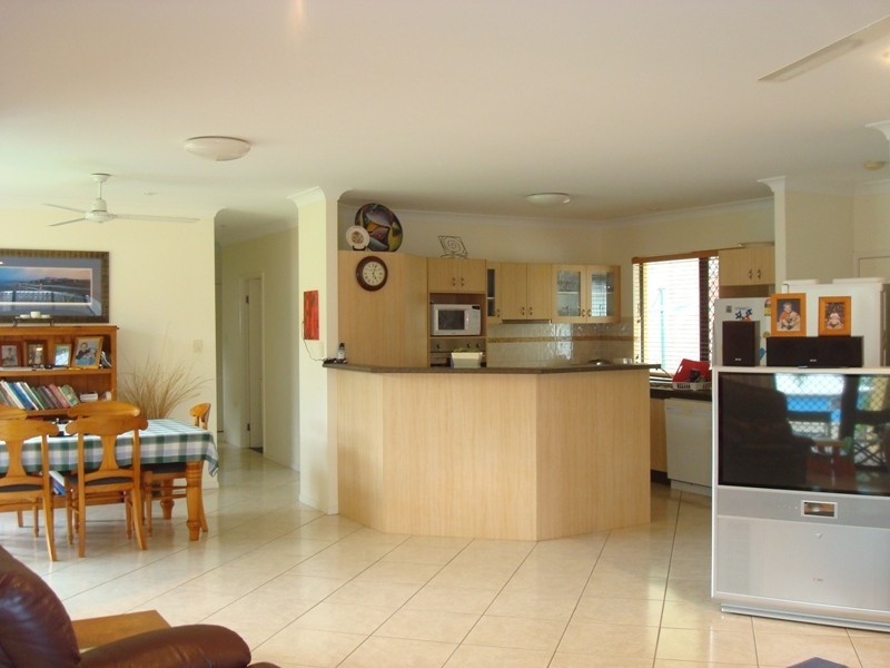 52 Barnes Street, Earlville QLD 4870