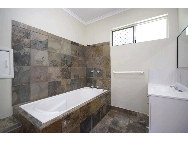 24 Jamieson Close, Gordonvale QLD 4865