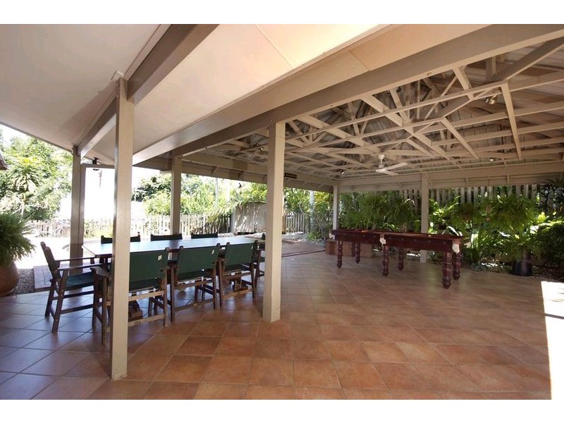 6 Forum Close, Mooroobool QLD 4870