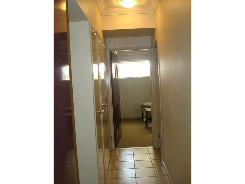 303/2-8 centenary close, Manoora QLD 4870