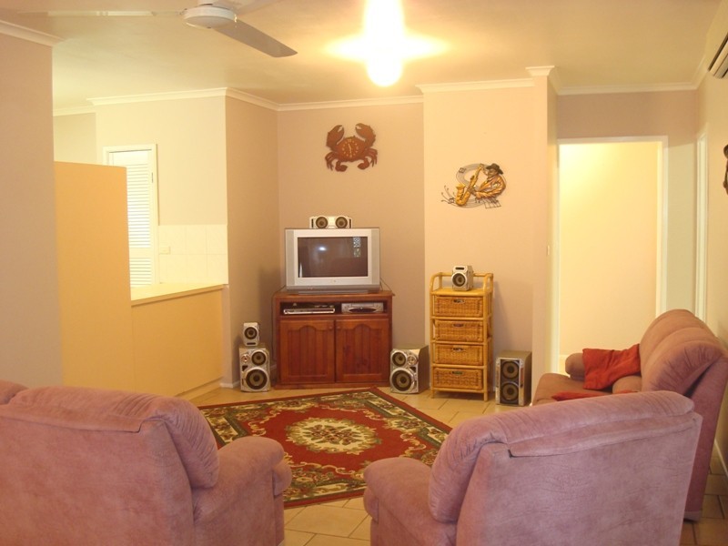 10 Malibu Close, White Rock QLD 4868