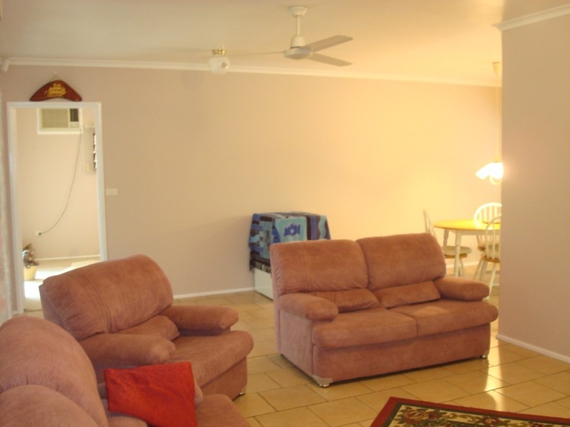 10 Malibu Close, White Rock QLD 4868