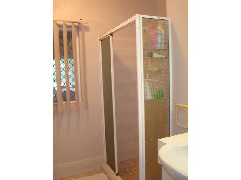 10 Malibu Close, White Rock QLD 4868