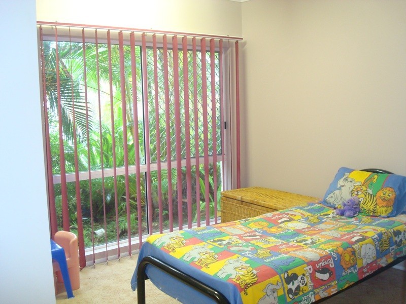 10 Malibu Close, White Rock QLD 4868