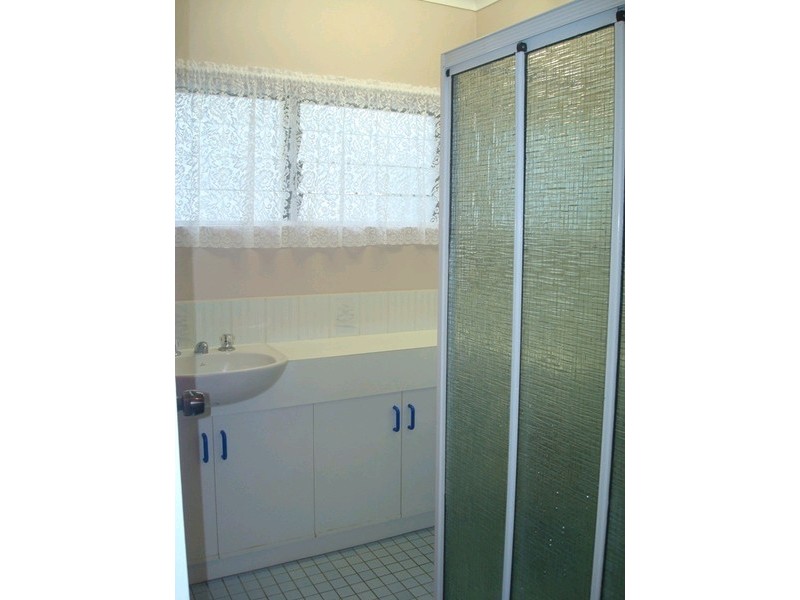 10 Malibu Close, White Rock QLD 4868