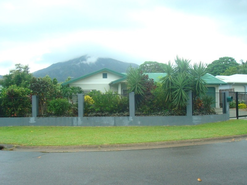 9 Blackbird Close, Bentley Park QLD 4869